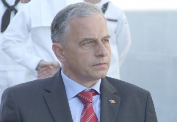 Geoană: Dacă România ar asigura romilor acces la muncă, PIB ar creşte cu 4-6 la sută